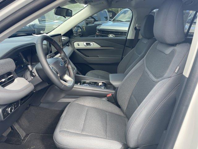 new 2025 Ford Explorer car, priced at $38,345
