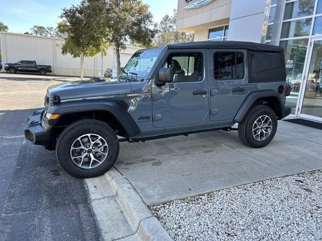 new 2025 Jeep Wrangler car, priced at $40,757
