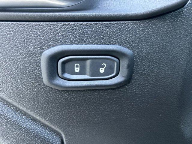 new 2025 Jeep Wrangler car, priced at $40,757
