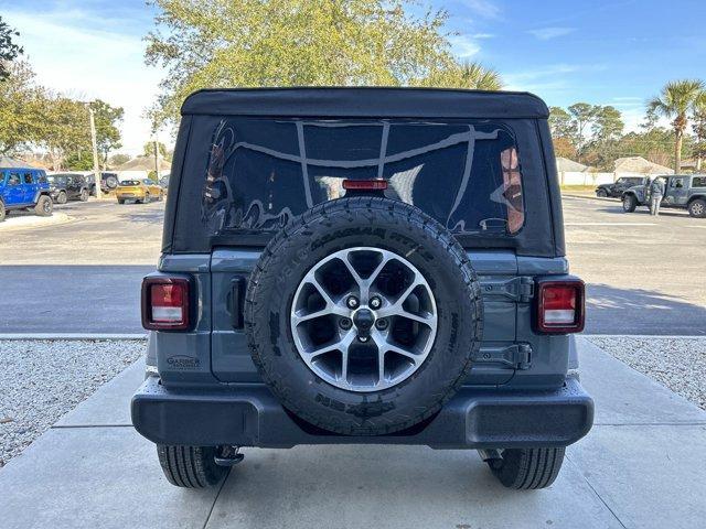 new 2025 Jeep Wrangler car, priced at $40,757