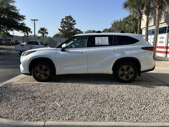 used 2022 Toyota Highlander Hybrid car, priced at $39,310