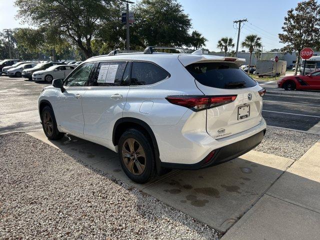 used 2022 Toyota Highlander Hybrid car, priced at $39,310