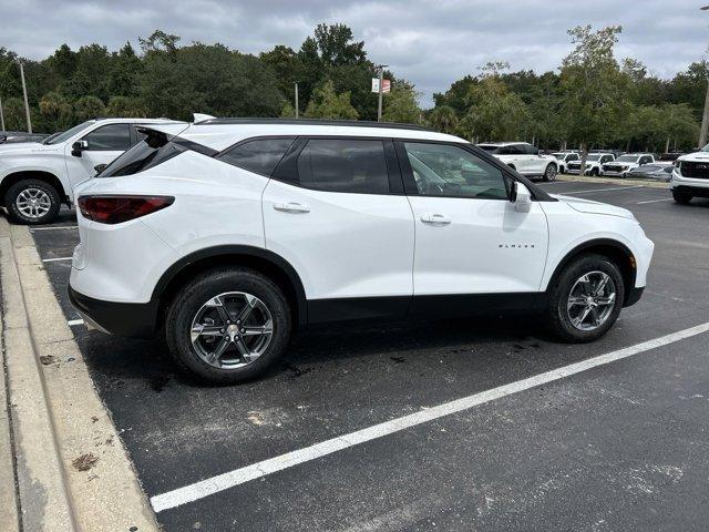 new 2025 Chevrolet Blazer car, priced at $31,962