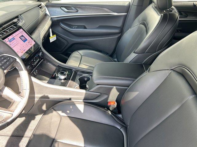 new 2025 Jeep Grand Cherokee car, priced at $46,350