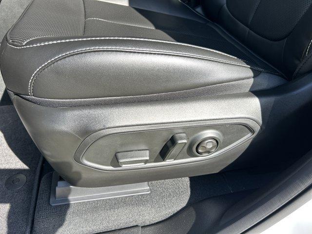 new 2025 Jeep Grand Cherokee car, priced at $46,350