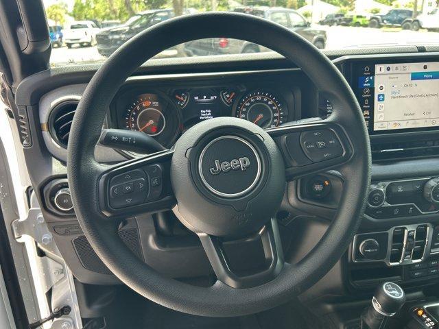 new 2025 Jeep Wrangler car, priced at $40,454