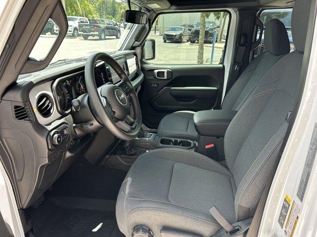 new 2025 Jeep Wrangler car, priced at $40,454