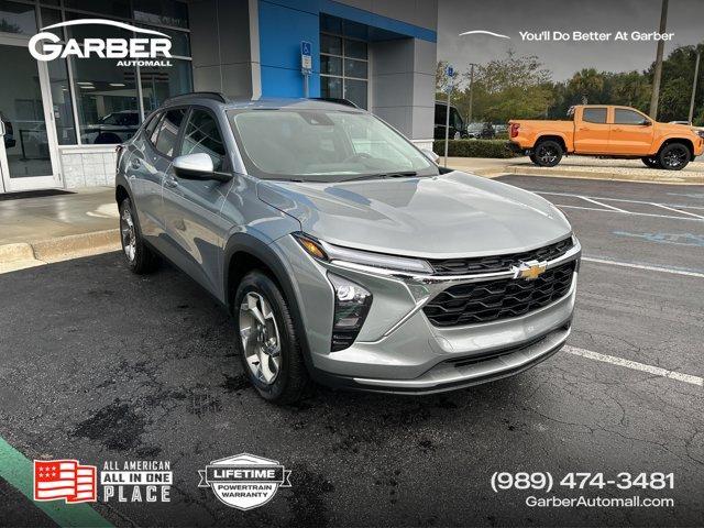 new 2025 Chevrolet Trax car, priced at $23,456