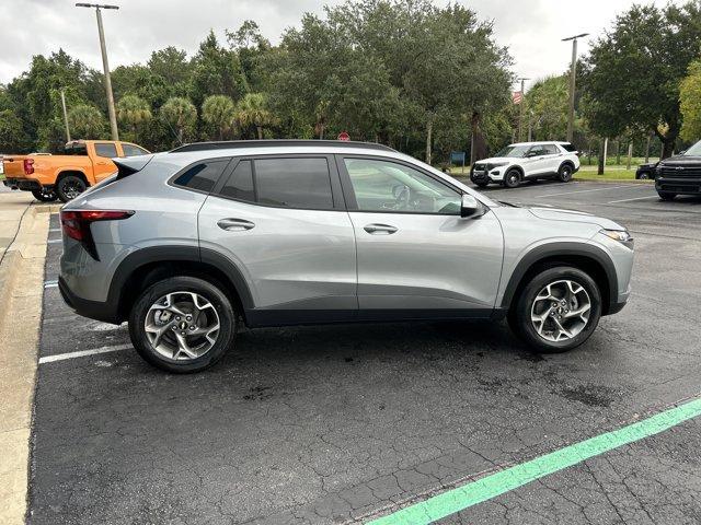 new 2025 Chevrolet Trax car, priced at $23,456
