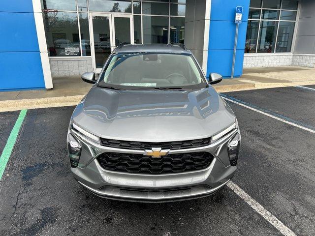 new 2025 Chevrolet Trax car, priced at $23,456