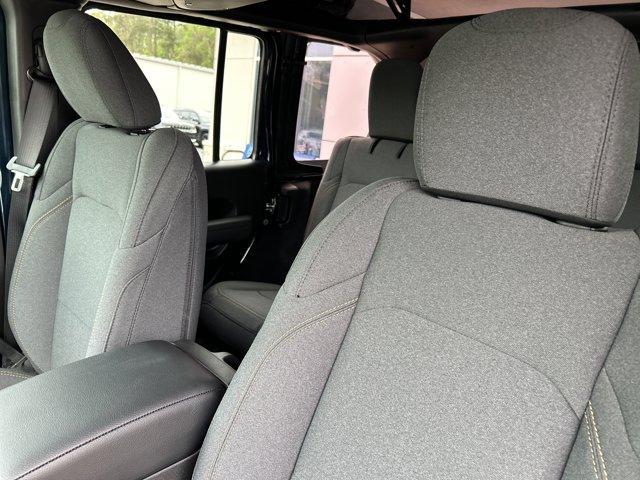 new 2025 Jeep Wrangler car, priced at $41,148