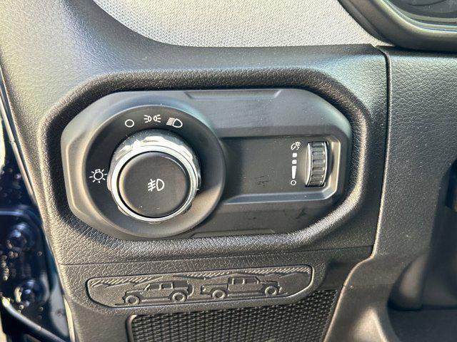 new 2025 Jeep Wrangler car, priced at $53,156