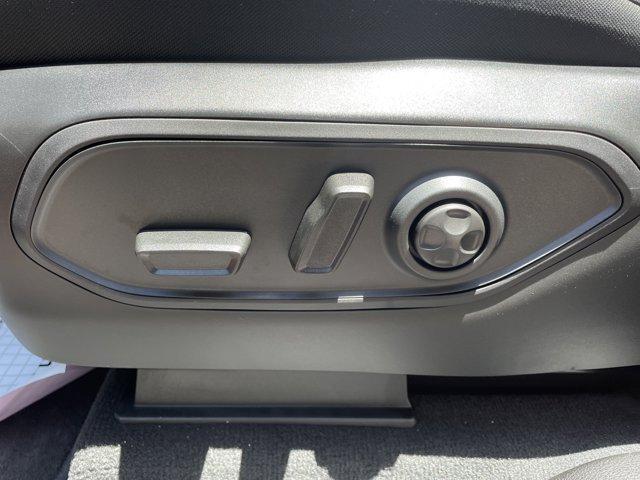 new 2025 Jeep Grand Cherokee L car, priced at $37,302
