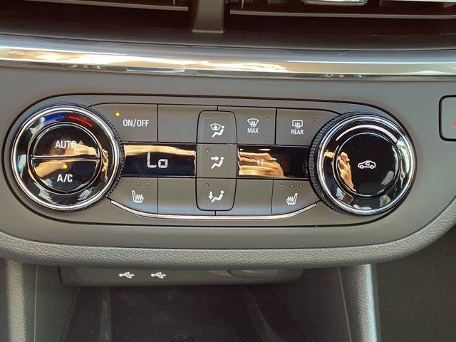 new 2025 Buick Envista car, priced at $25,686