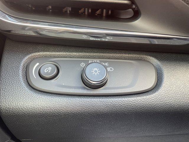 new 2025 Buick Envista car, priced at $25,686