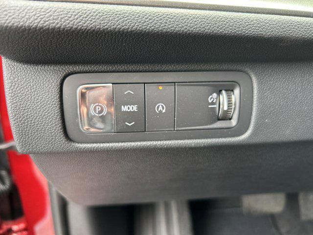 new 2025 Chevrolet Traverse car, priced at $40,957