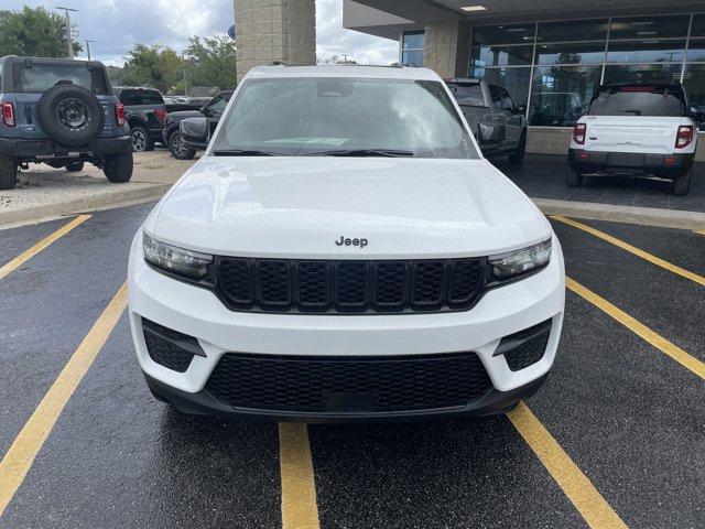 new 2025 Jeep Grand Cherokee car, priced at $37,545