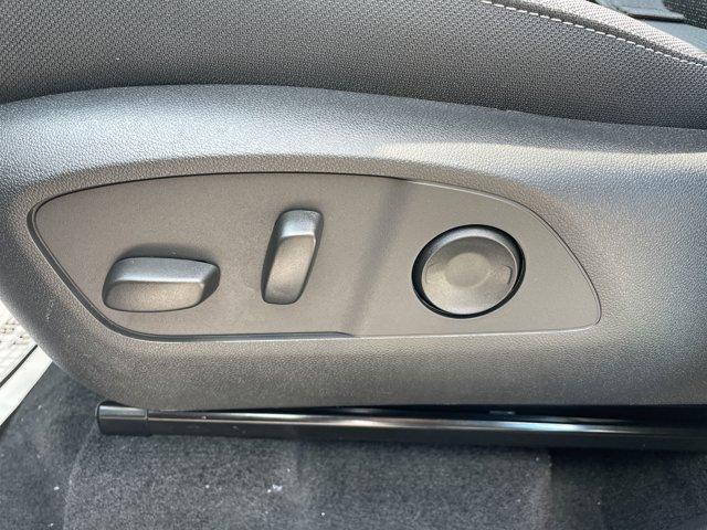 new 2025 Chevrolet Traverse car, priced at $40,445