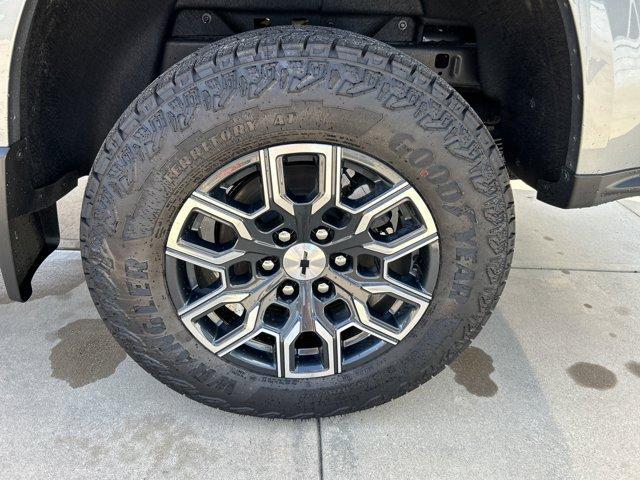new 2025 Chevrolet Colorado car, priced at $44,389