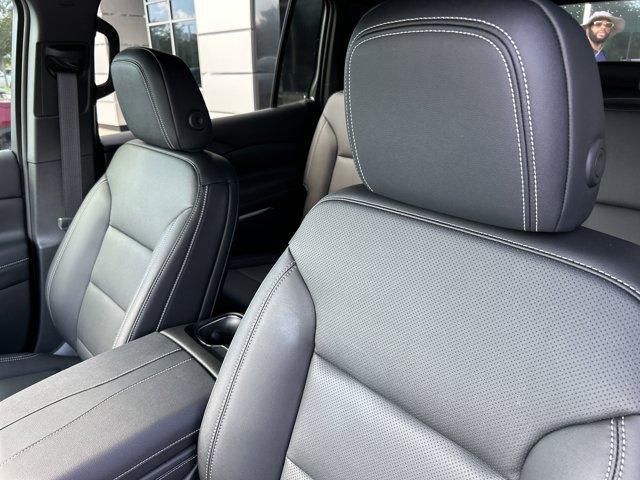 new 2026 Chevrolet Traverse car, priced at $44,575