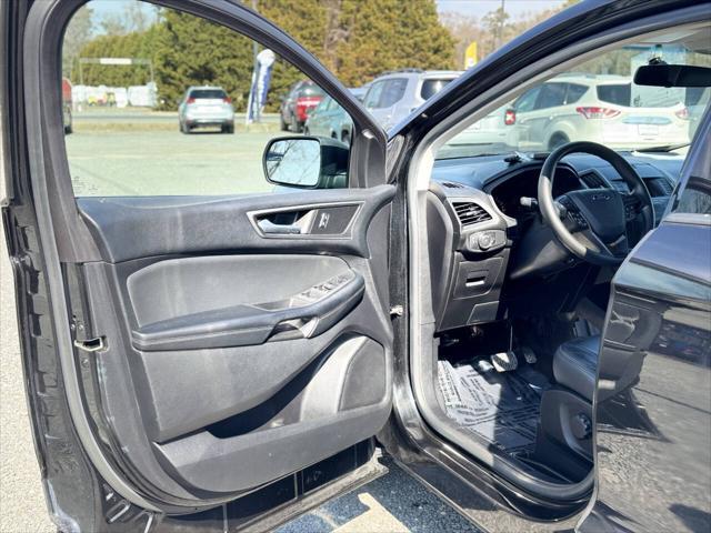 used 2015 Ford Edge car, priced at $10,995
