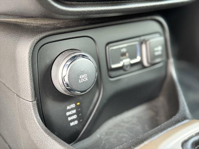 used 2016 Jeep Renegade car, priced at $10,995
