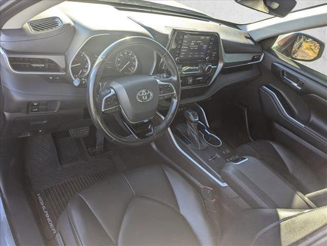 used 2021 Toyota Highlander car, priced at $27,999