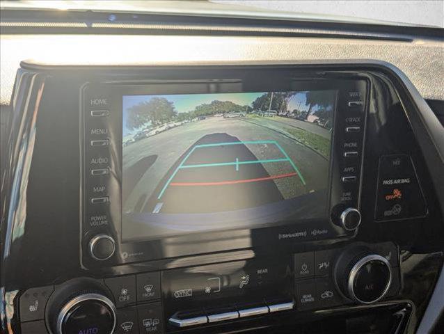 used 2021 Toyota Highlander car, priced at $27,999