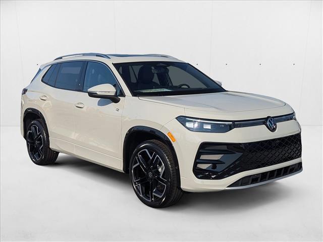 new 2025 Volkswagen Tiguan car, priced at $43,047