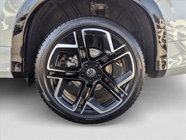 new 2025 Volkswagen Tiguan car, priced at $43,047