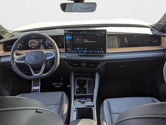 new 2025 Volkswagen Tiguan car, priced at $43,047