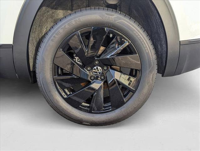 new 2026 Volkswagen Atlas Cross Sport car, priced at $46,101