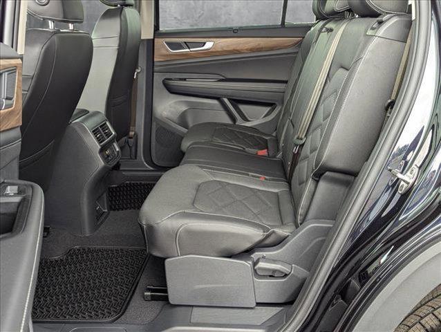 new 2025 Volkswagen Atlas car, priced at $43,661
