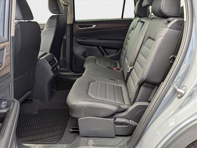 new 2025 Volkswagen Atlas car, priced at $47,916