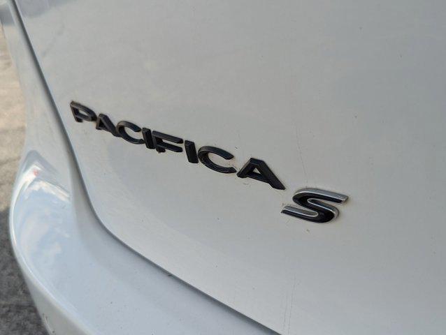 used 2021 Chrysler Pacifica Hybrid car, priced at $26,226