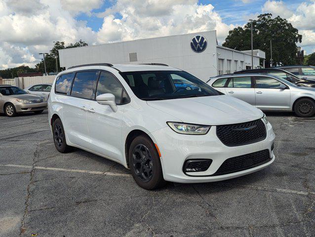 used 2021 Chrysler Pacifica Hybrid car, priced at $26,226