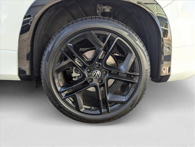 new 2025 Volkswagen Tiguan car, priced at $37,801