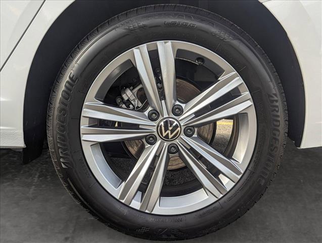 new 2024 Volkswagen Jetta car, priced at $27,620