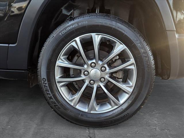 used 2019 Jeep Cherokee car, priced at $12,899