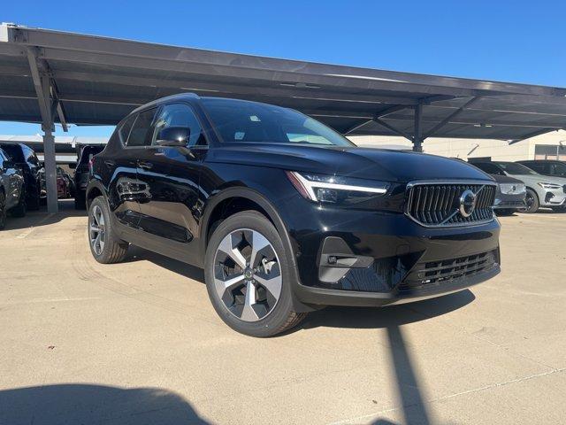 new 2025 Volvo XC40 car, priced at $47,500