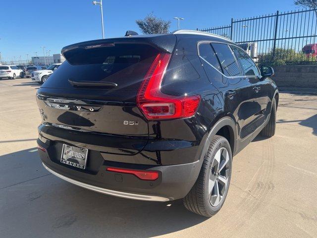 new 2025 Volvo XC40 car, priced at $47,500