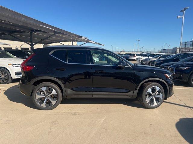 new 2025 Volvo XC40 car, priced at $47,500