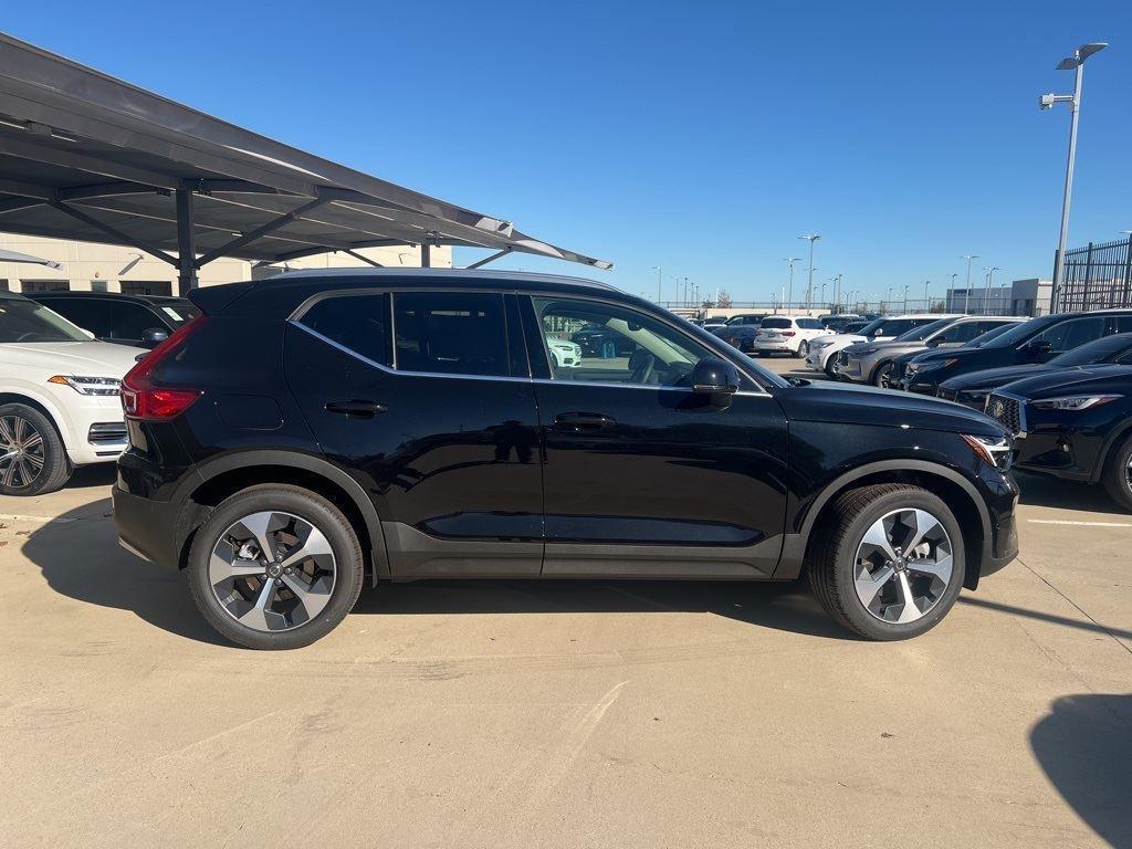 new 2025 Volvo XC40 car, priced at $45,500
