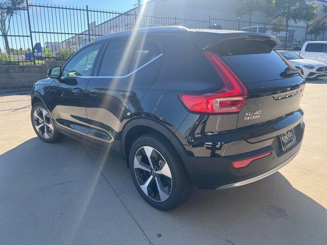 new 2025 Volvo XC40 car, priced at $47,500