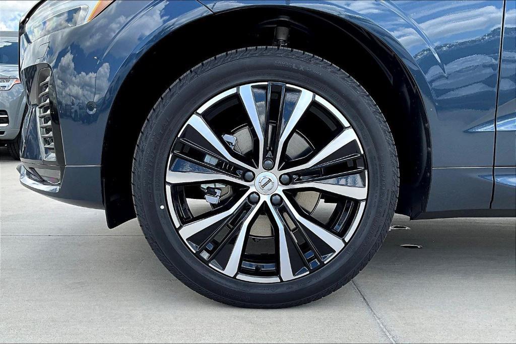 new 2025 Volvo XC60 car, priced at $56,160