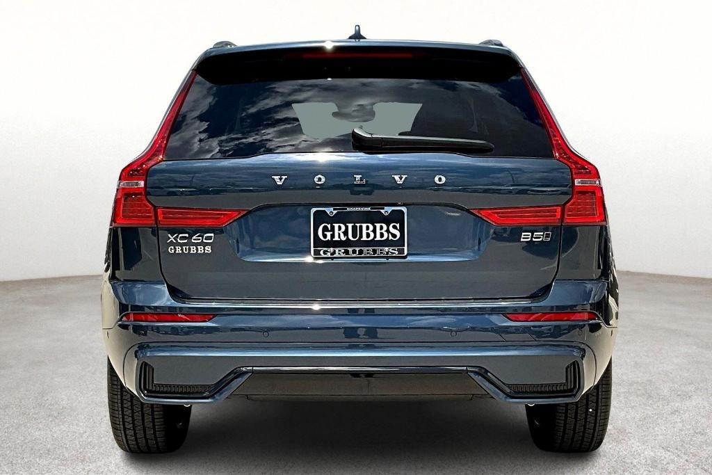 new 2025 Volvo XC60 car, priced at $56,160