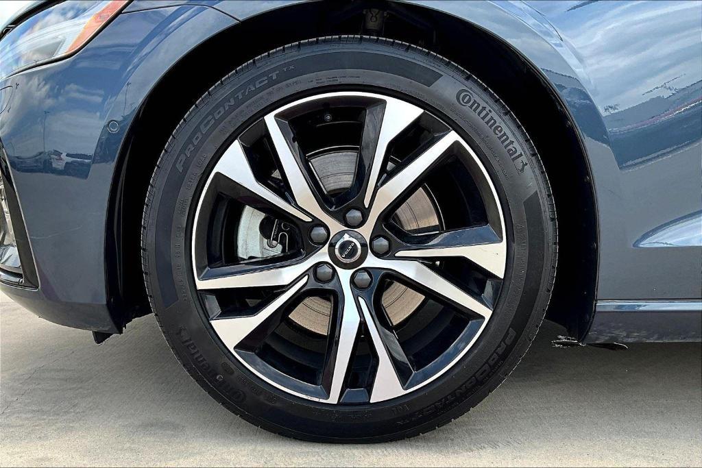 used 2025 Volvo S60 car, priced at $32,000