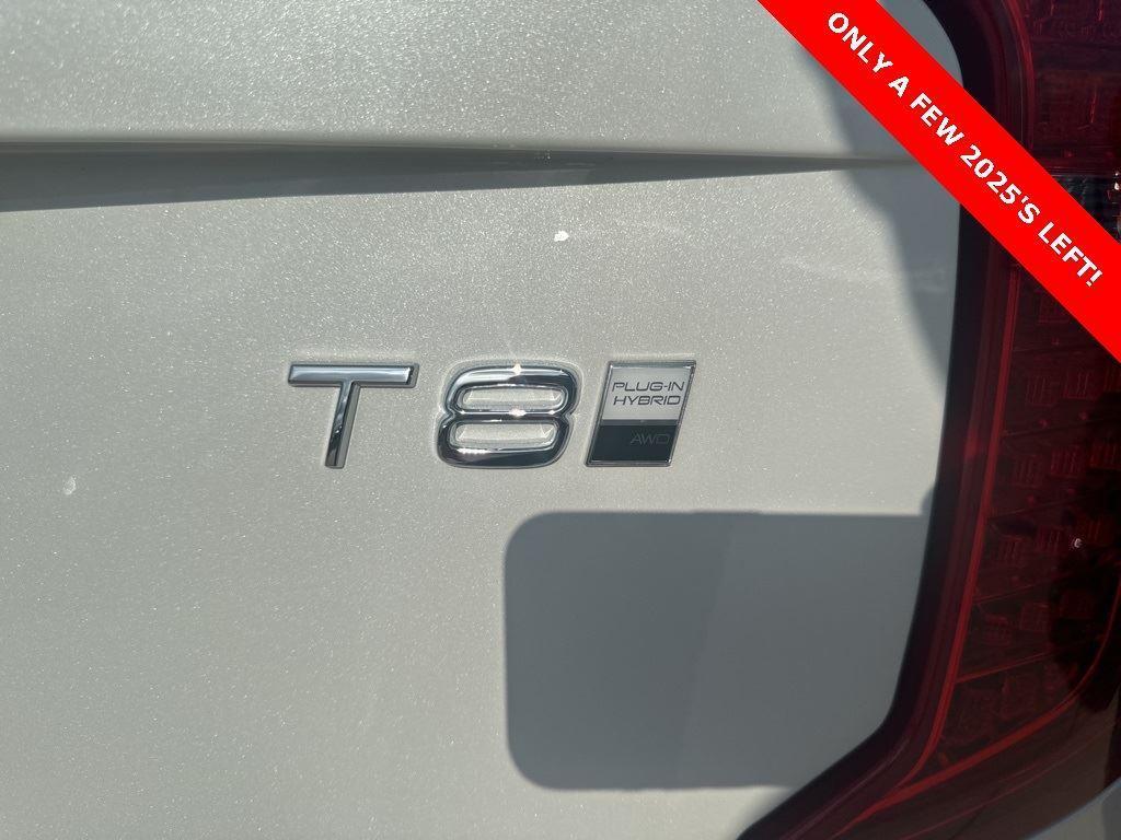 new 2025 Volvo XC90 Plug-In Hybrid car, priced at $75,965