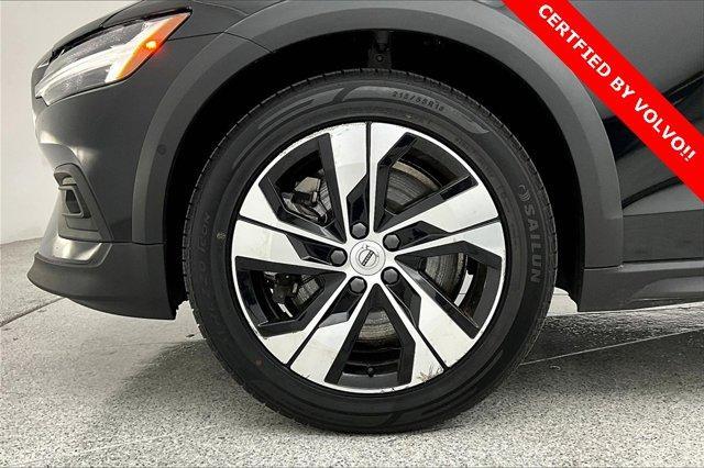 used 2024 Volvo V60 Cross Country car, priced at $43,000