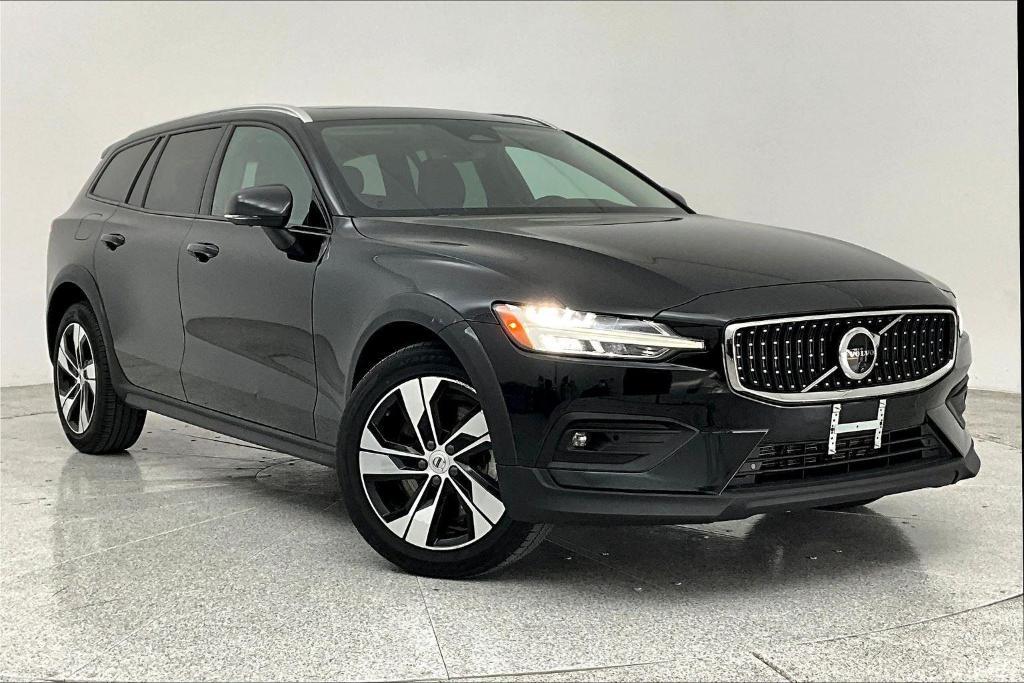 used 2024 Volvo V60 Cross Country car, priced at $41,500